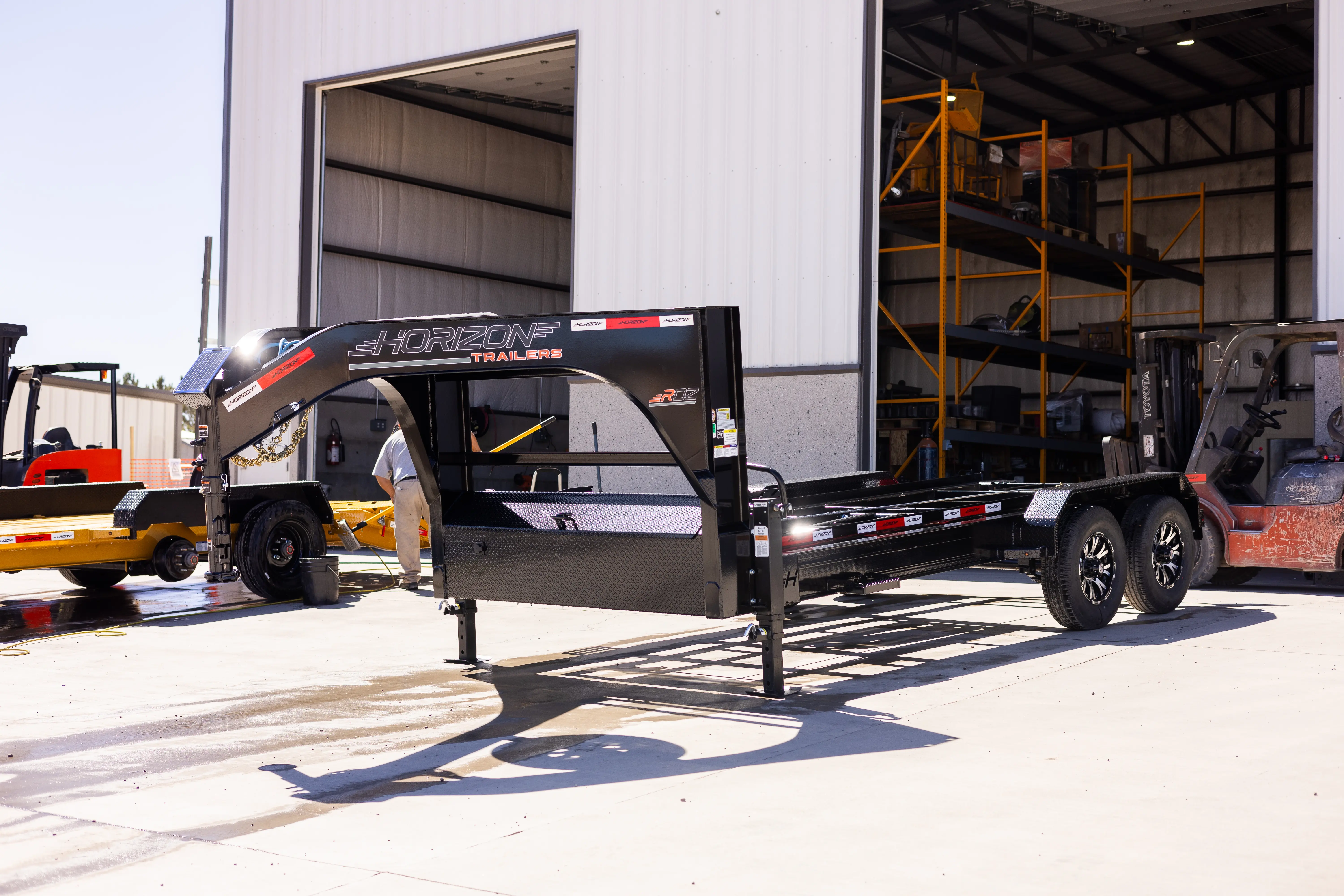 horizon trailers img